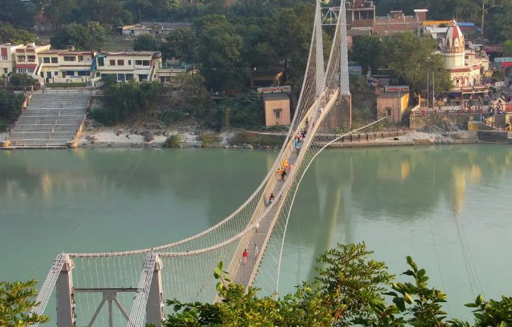 people playingying paintball in rishikesh