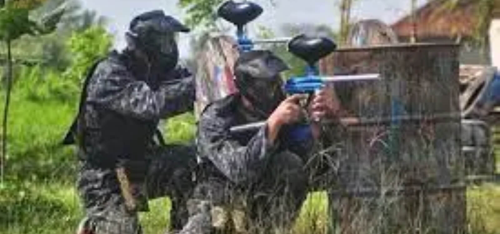 people playingying paintball in rishikesh